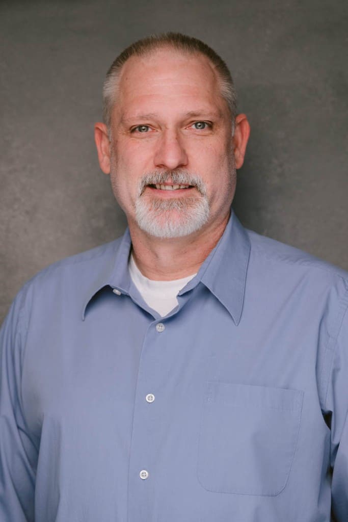 Head shot of Scott Elling.