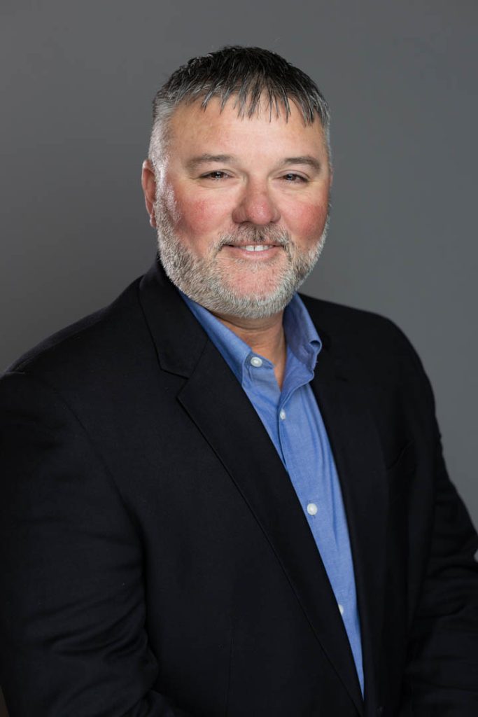 Head shot of Rober Bearden.