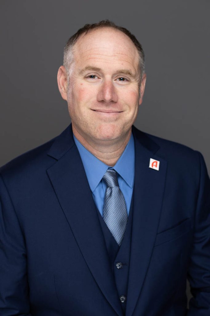 Head shot of Dave Gower.